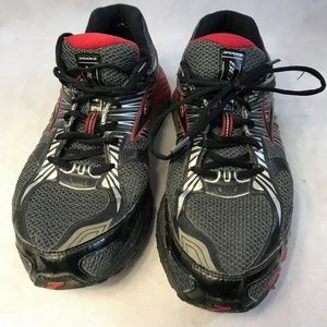 Brooks Beast Men's Running Sneakers Size 13